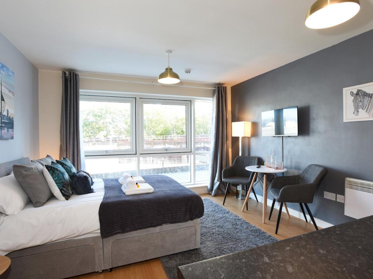 Pass The Keys Boutique Studio Apartment In Gunwharf Sleep 3 Portsmouth Exteriér fotografie