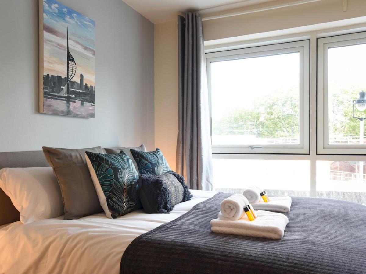 Pass The Keys Boutique Studio Apartment In Gunwharf Sleep 3 Portsmouth Exteriér fotografie